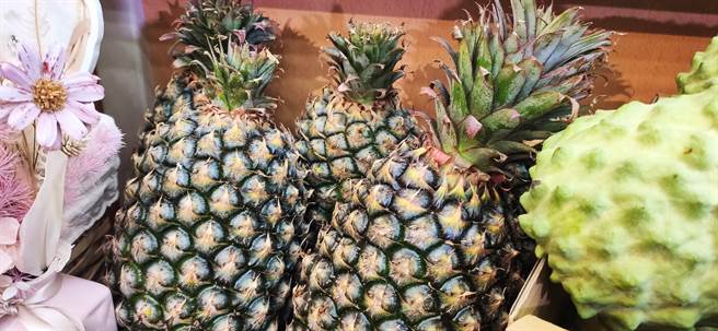 中國大陸以檢疫為由，禁止我國鳳梨從3月1日後輸入。（林良齊攝）