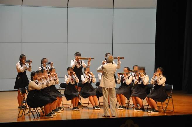 导师蔡香绵表示，励志的孩子比较特别，队员受感化教育时间不同，对比一般学校学生在练习时间上更难协调，这次以0.2分之差位居第二，但孩子不气馁，将再接再厉，誓言将冠军宝座夺回。(校方提供／吴建辉彰化传真)