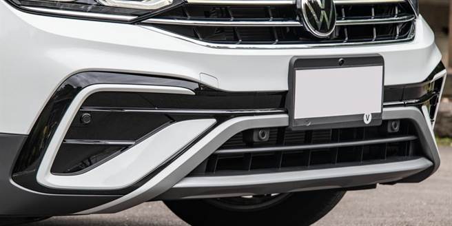 全新造型保杆。（陈大任摄）