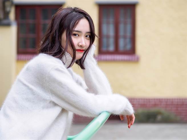 處女座、水瓶座、摩羯座最不合群，寧願孤獨一人也懶得融入人群。（示意圖／shutterstock）