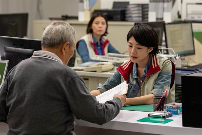 信义房屋广告信任幸福篇再获数位奇点奖双银奖。(图/信义房屋提供)

