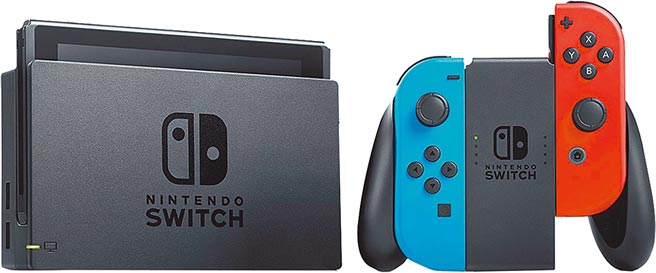 家乐福Nintendo主机单机电续加强版，原价9780元、特价8980元，送1张保护贴，9.2折。（家乐福提供）
