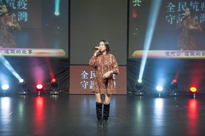 高蕾雅身懷六甲隨著音樂搖擺毫不遜色。（攝影喜朵力 張曜）