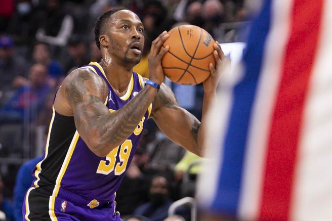 湖人替補中鋒霍華開始抱怨自己被媒體冷落了。(路透資料照)