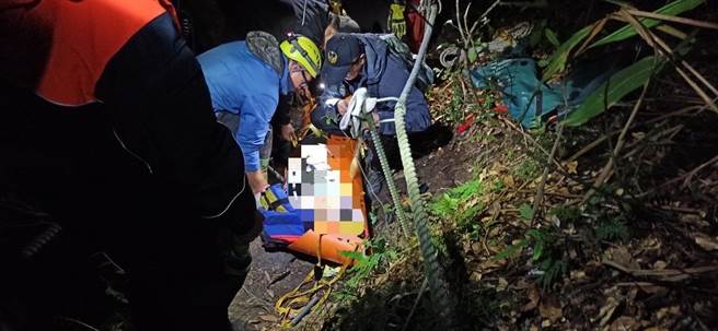 台東縣海端鄉栗松溫泉25日發生死亡事故， 70多歲男性與家人至海端鄉栗送溫泉泡野溪溫泉，於返程途中突然昏迷且無呼吸心跳。（台東縣消防局提供／蔡旻妤台東傳真）