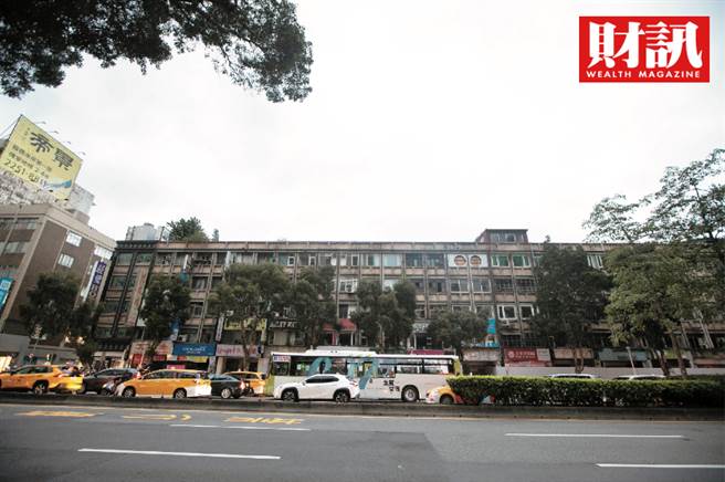 根据《财讯》报导，不到一年就完成台北市「忠孝怀生危老重建案」整合，引发外界高度关注，连云建设总经理点出成功的关键：须取得所有地主认同和信任。(图/财讯提供)