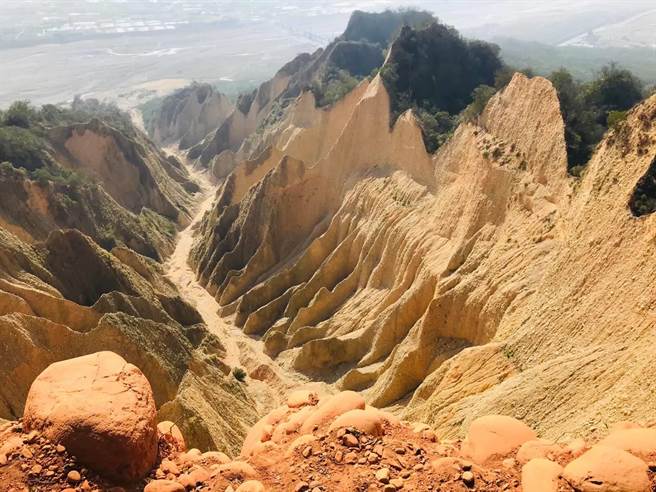 三义火炎出拥有台湾大峡谷美称。（新竹林管处提供／谢明俊苗栗传真）