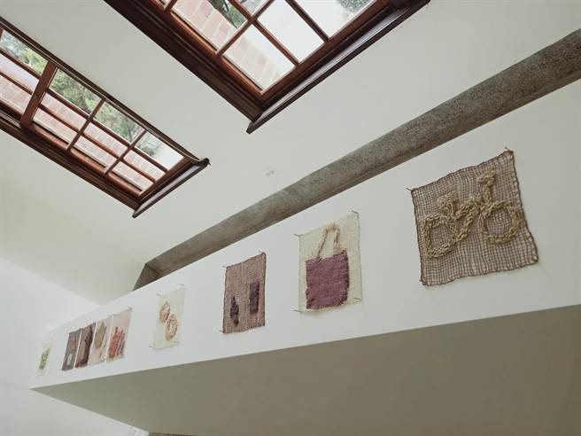 台南市总爷艺文中心驻村艺术家周颖萱《浮现之物》个展以编织艺术方式还原麻豆古港水堀头遗址考古过程。（台南市文化局提供／刘秀芬台南传真）