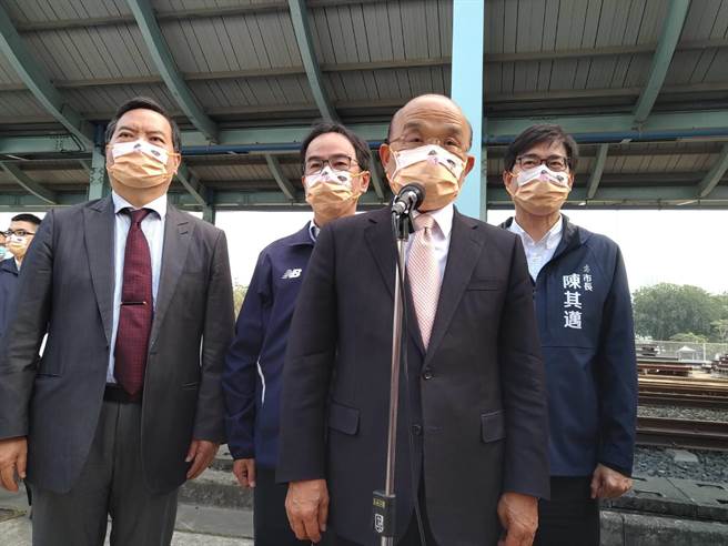 行政院长苏贞昌强调，台美关系在蔡英文总统领导下，有非常好的进展，美国非常关心台湾、非常关心区域和平稳定，所以美国各界一再来访，彼此交换经验及相关讯息，增加合作的能量。（林雅惠摄）