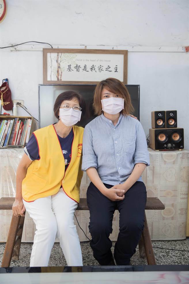 屏東潮州的小怡（化名），就是被長年陪伴，而終於走出低谷的急難家庭孩子。（基督教救助協會提供／林良齊台北傳真）
