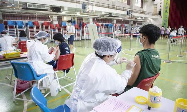 青少年3種情況可「校外」接種第二劑BNT 後果卻要自負？(圖/新北市衛生局提供)