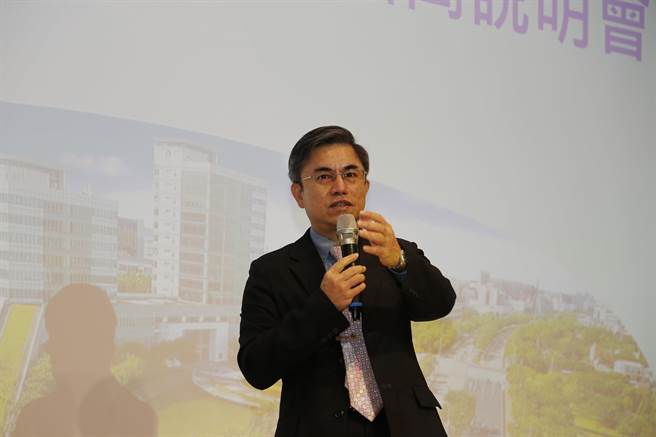 中科管理局长许茂新招商说明会表示，中科持续建置优质投资环境，鼓励园区厂商研发，欢迎高科技厂商踊跃投资设进驻。（中科提供／卢金足台中传真）