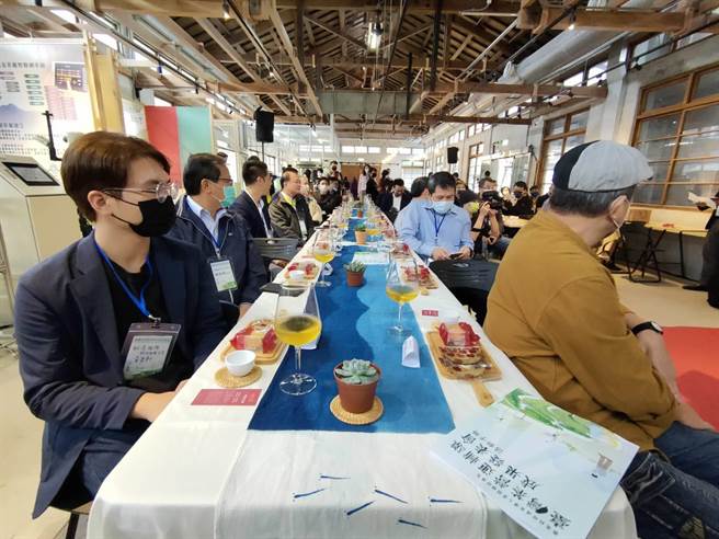 行政院农业委员会协助茶产业进行智慧化管理与行销策略，26日并举办成果发表，吸引许多相关产业者参加。(主办单位提供／林欣仪台中传真)