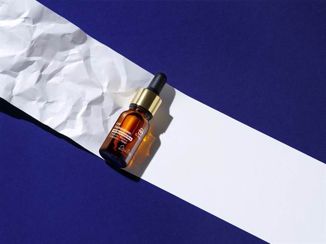 Dr. May美博士专业ACE抚纹精华。（图／品牌提供）