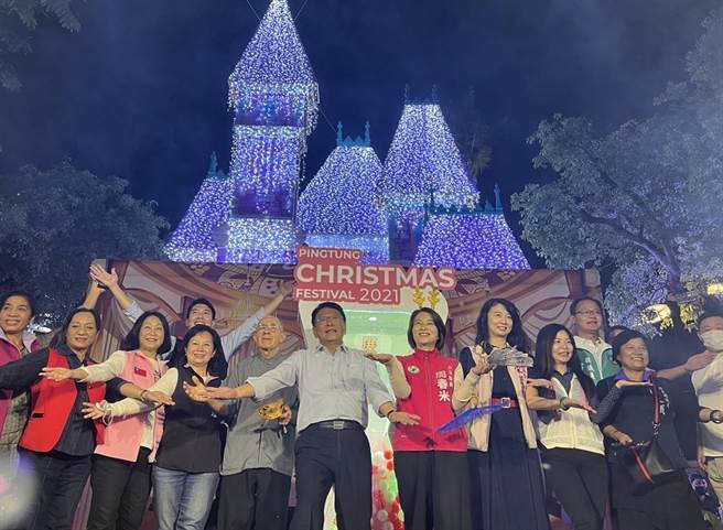 粉紅泡泡來襲，屏東耶誕節26日絢麗點燈。（屏縣府提供／謝佳潾屏東傳真）