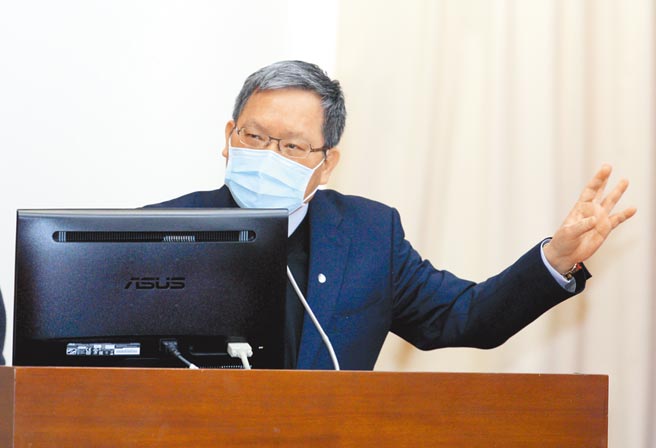 图为财政部长苏建荣。（张铠乙摄）