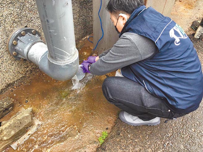 桃園市自2016年通過「桃園市檢舉違反水汙染防治法案件獎勵辦法」，已發出404萬4910元檢舉獎勵金。（桃園市環保局提供／陳夢茹桃園傳真）