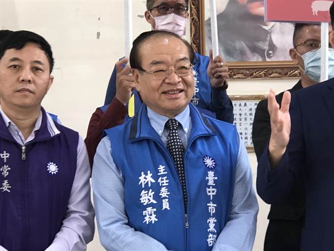 国民党中市党部主委林敏霖，2度请辞获得慰留迎接两大挑战，今天露出久违的笑容。（陈世宗摄）