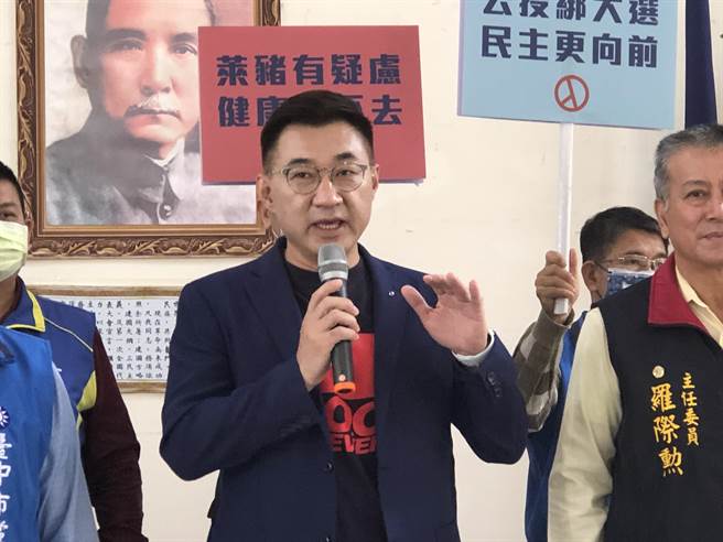 江启臣强调，4项公投不是政党对决，是蔡政府与人民的对决；公投是人民做主，用具体行动来证明国民党才是推动民主的政党。（陈世宗摄）