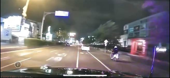 台南市警方追逐20公里、開了19槍才將涉嫌持有毒品的朱姓男子逮捕。（讀者提供／洪榮志台南傳真）