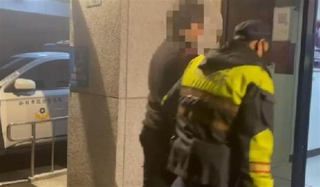 两人被警方通知到案说明（翻摄照片／戴上容新北传真）