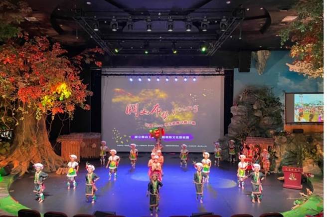 台东关山工商原舞团赴花莲展演，获得热烈迴响。（关山工商提供）
