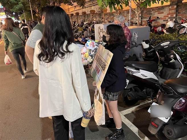 公投街讲，民进党青年部：越来越多青年族群开始关注。(图/民进党提供)