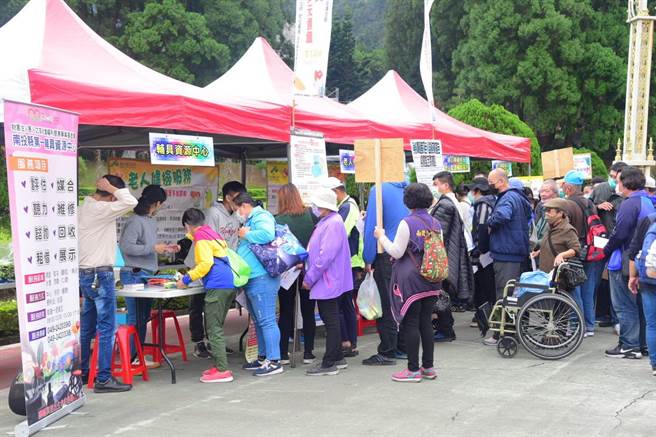 南投縣今年「國際身心障礙者日」活動走進樂園舉行，上千名身心障礙者與家屬歡度周末。（南投縣府提供／陳淑芬南投傳真）