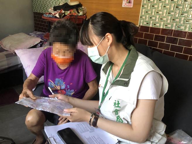 台南市社會局推動增加日照中心密度，有效減輕家庭照顧壓力。（台南市社會局提供／程炳璋台南傳真）