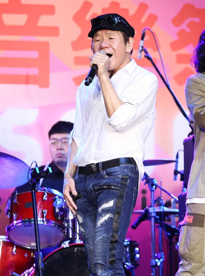 趙傳今現身信義區演出。（陳俊吉攝）