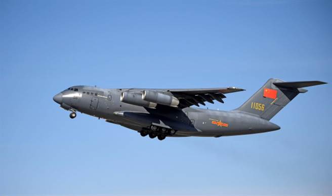 共军运油20加油机。(图/国防部提供)