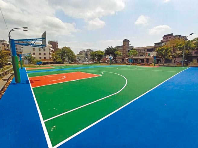 莺歌区正义新村篮球场未来将变成社宅，新北市议员苏泓钦希望中央能另寻土地辟建篮球场供民眾使用。（苏泓钦提供）