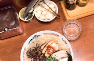 冬天也一樣！吃拉麵為何附冰水？竟藏日本人的用心