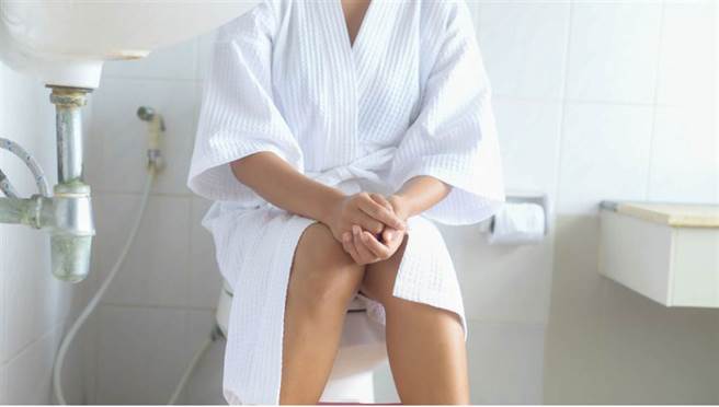 排便量减少恐是肿瘤 医：手术前先做这件事。(示意图/Shutterstock)