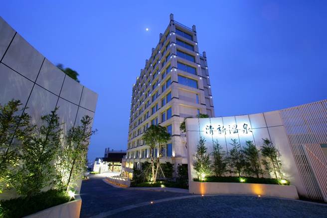 「国雄仰德大道」户户具备的温泉卫浴，与台中清新温泉同条水脉。(图/仰德大道提供)