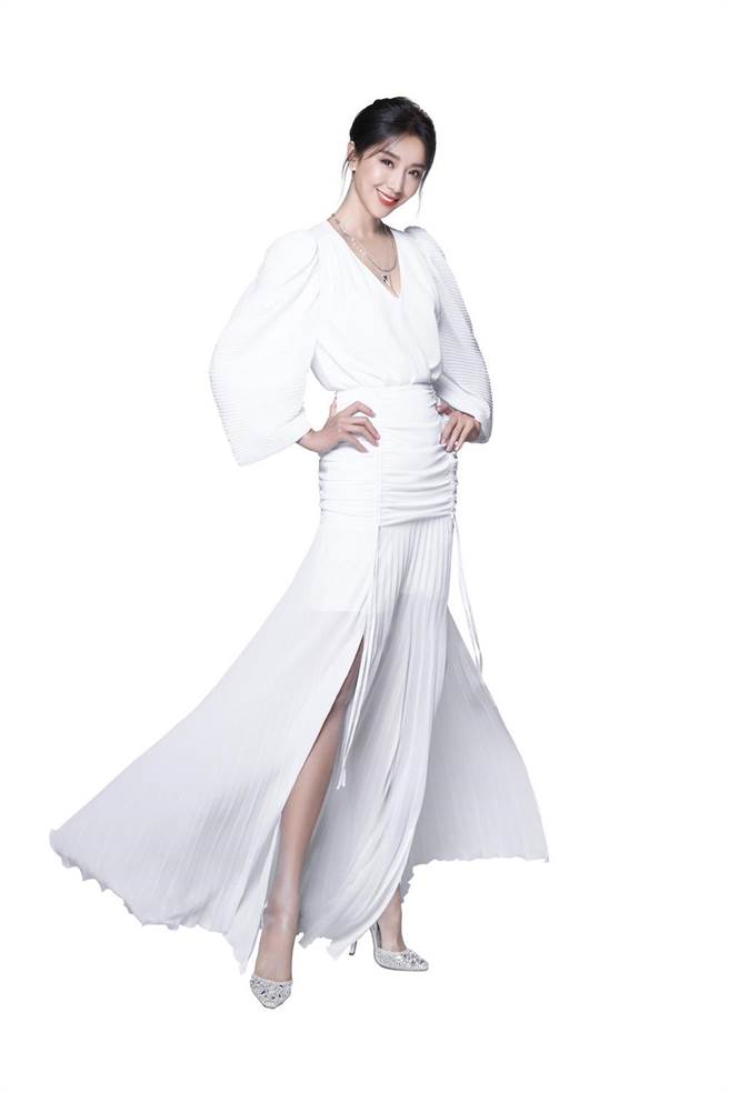 Ｗ.SHOW全效精華代言人隋棠。(W.SHOW提供)