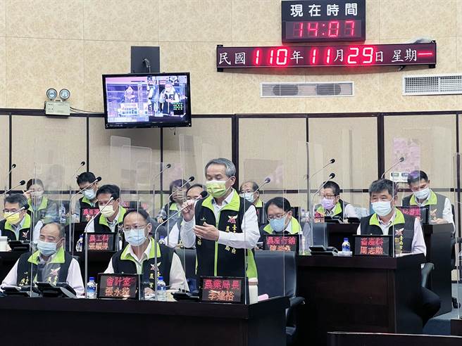 台南市议会定期会即将结束，但111年度台南市总预算的审查进度几乎不到一半。（洪荣志摄）