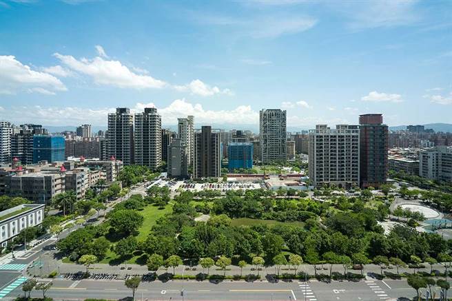 新庄百亿大案「日系城中城」(森中央)日前也正在积极筹备销售建照中，据代销公司回传之预约赏屋组数相当踊跃。（业者提供)