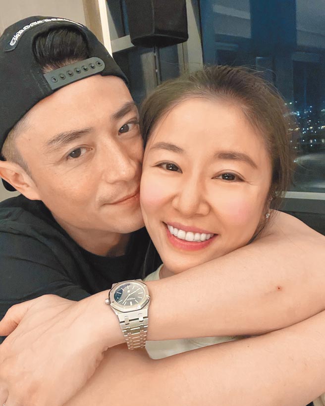 霍建华（左）、林心如屡被传婚变，两人以行动证明恩爱如常。（摘自林心如脸书）