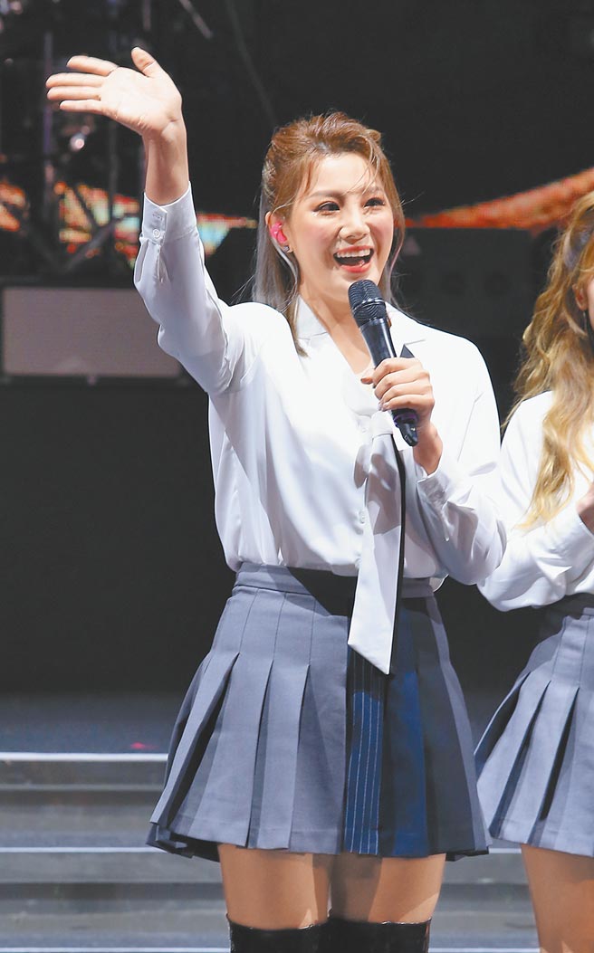 郭婷筠昨首次挑战英文歌曲演出。（陈俊吉摄）