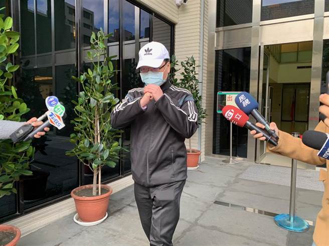 北市刑警大隊經濟組組長陳建志涉嫌貪汙洩漏案情給從事地下匯兌的業者，檢察官複訊後諭令50萬元交保。（圖／李文正攝）
