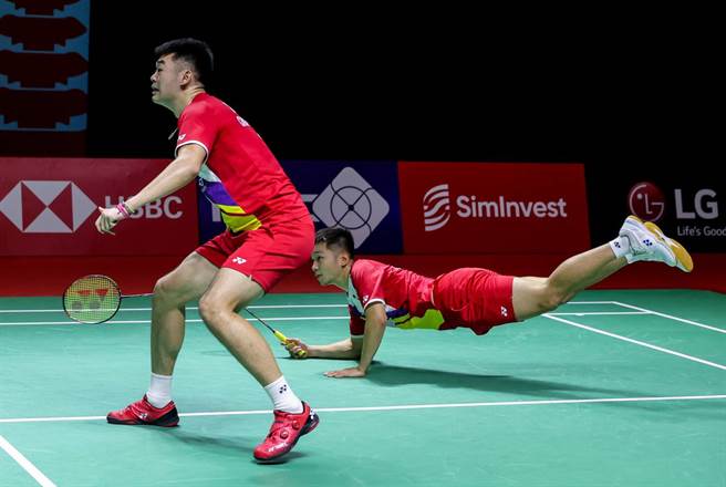 李洋（右）、王齐麟挑战BWF年终总决赛2连霸。（资料照／Badminton Photo提供）