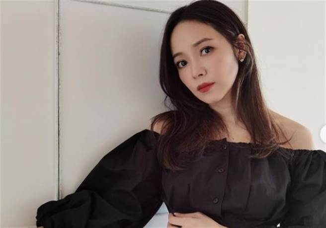 侯佩岑因甜美外型曾被封为「台湾第一甜姐儿」。(图/翻摄自侯佩岑IG)