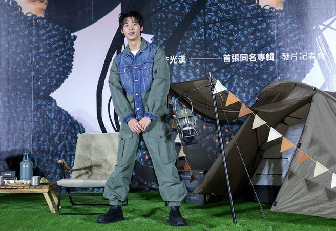 許光漢推出新專輯，盛大舉辦發片記者會。（粘耿豪攝）
