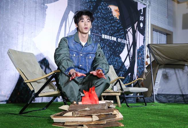 許光漢推出新專輯，盛大舉辦發片記者會。（粘耿豪攝）