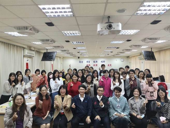 桃園市教育局首度推出桃園市國民中學英語教師全英語授課種子教師培訓課程，預計培育60名種子教師。（桃園市政府教育局提供／陳夢茹桃園傳真）