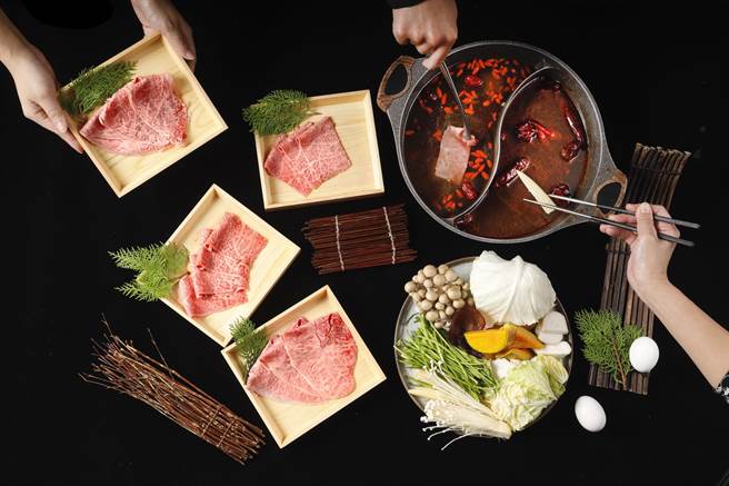 和牛祭锅物放题1880元「牛一头无限放题」。（乐轩提供）