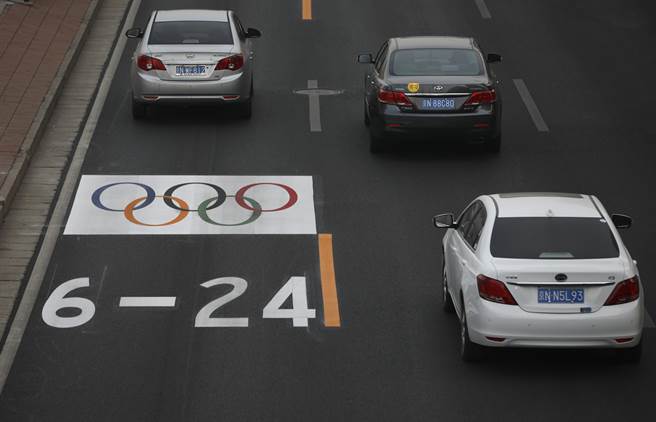 近期新冠疫情的全新变异毒株Omicron升温，替全球防疫带来威胁，甚至为北京冬奥举办引发新的不确定性。（示意图，中新社）