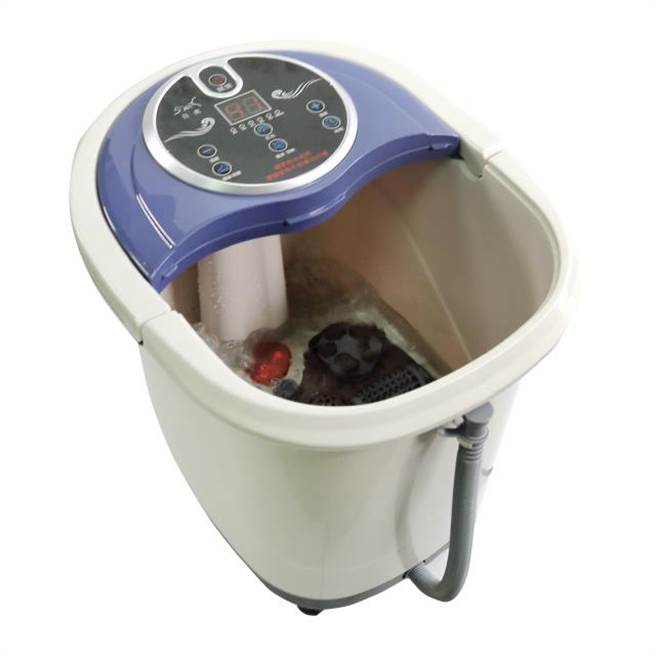 PChome 24h購物紓壓商品熱銷第2名的日虎自動滾輪泡腳機，12月15日前享暖心價2999元，加贈10包藥草包。（PChome 24h購物提供）