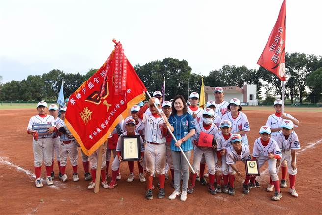 台北东园国小拿下第9届徐生明杯冠军。（徐生明棒球发展协会提供）